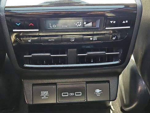 Used 2024 Acura MDX SH-AWD w/ Advance Package image 14