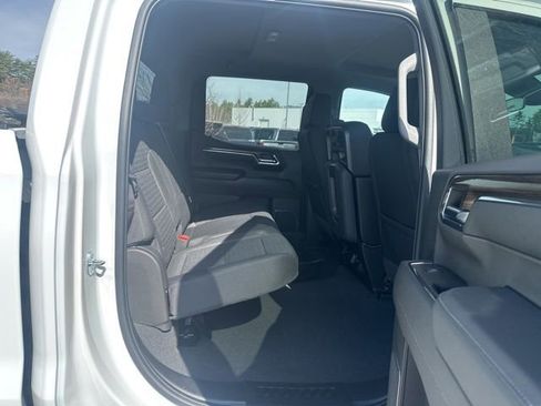 Used 2023 Chevrolet Silverado 1500 LT image 14