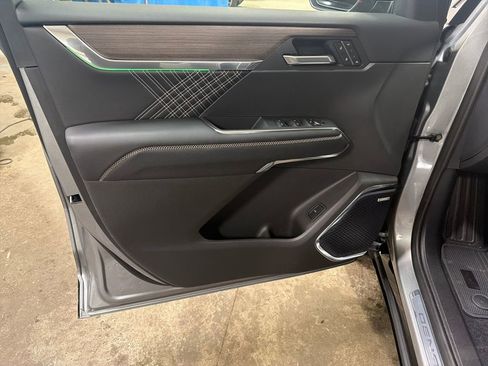 New 2026 GMC Acadia Denali w/ Super Cruise Package image 11