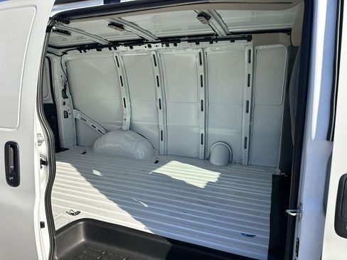 New 2026 GMC Savana 2500 w/ Driver Convenience Package RWD image 22