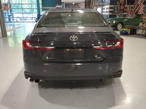 Used 2025 Toyota Camry SE FWD image 9