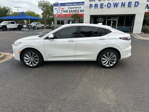 Used 2025 Buick Envista Avenir image 3