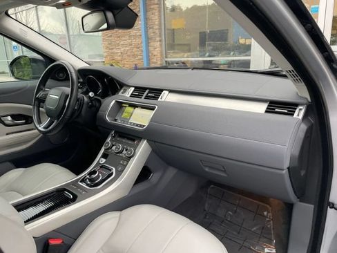 Used 2017 Land Rover Range Rover Evoque SE Premium AWD/4WD image 31