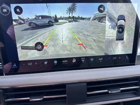 New 2025 Lincoln Corsair FWD w/ Equipment Group 101A image 32