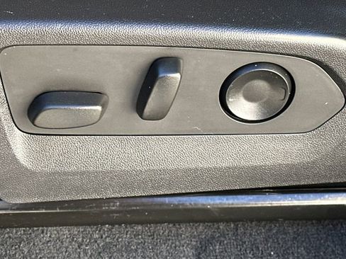 Used 2024 Chevrolet Colorado ZR2 w/ Safety Package image 41