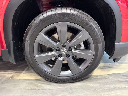 Used 2025 Honda Pilot Sport image 27