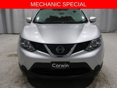 Used 2019 Nissan Rogue Sport S image 6