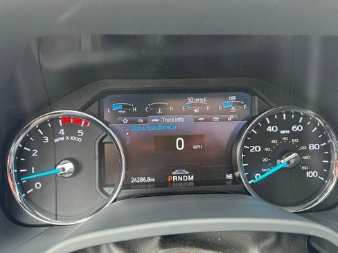 Certified 2022 Ford F350 Lariat w/ Lariat Ultimate Package image 11