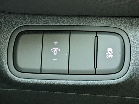 New 2025 Hyundai Venue SEL image 28