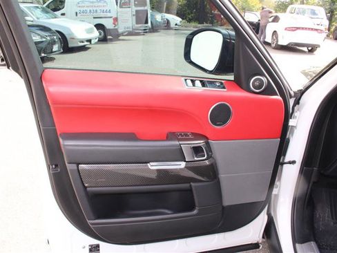 Used 2019 Land Rover Range Rover Sport SVR image 12