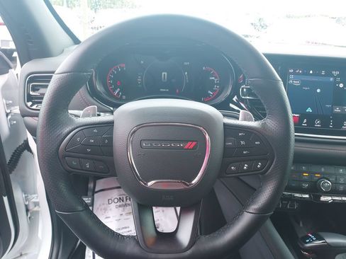 Used 2025 Dodge Durango GT AWD/4WD image 17