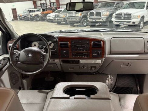 Used 2007 Ford F350 XLT image 19