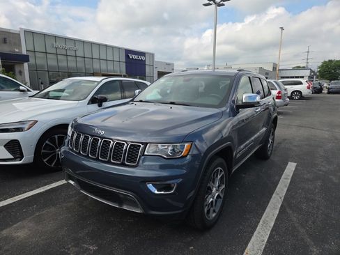 Used 2019 Jeep Grand Cherokee Limited AWD/4WD image 2