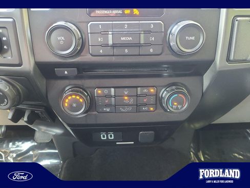 Used 2018 Ford F150 XLT w/ Equipment Group 302A Luxury AWD/4WD image 30