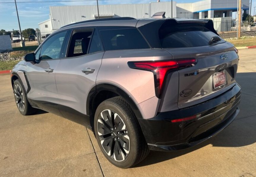 Used 2024 Chevrolet Blazer EV RS AWD/4WD image 2