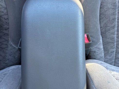 Used 2003 GMC Envoy SLE image 28