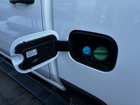 New 2024 GMC Sierra 2500 Pro image 4