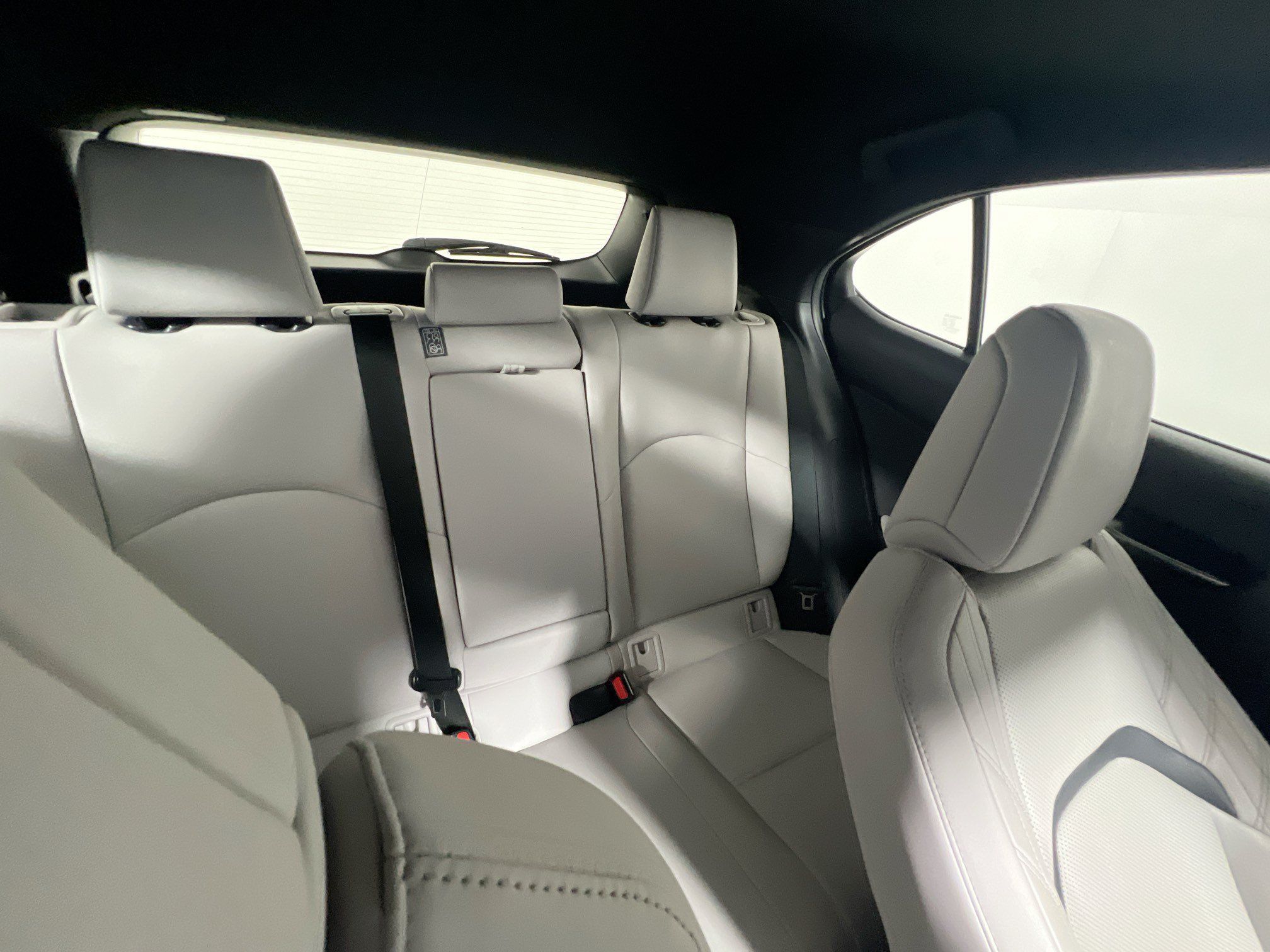 Used 2023 Lexus UX 250h FWD w/ Accessory Package (Z1) image 32