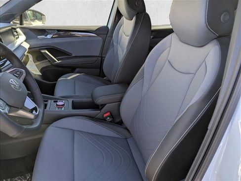 New 2026 Volkswagen Tiguan SE R-Line image 24