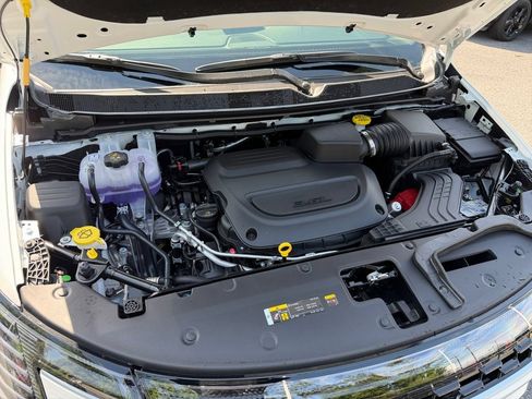 New 2027 Chrysler Pacifica Select w/ Family Tech Group FWD image 20