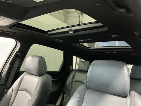 Used 2024 Buick Enclave Essence w/ Experience Buick Package FWD image 24