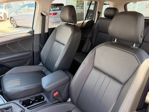 Certified 2023 Volkswagen Tiguan SE AWD/4WD image 9