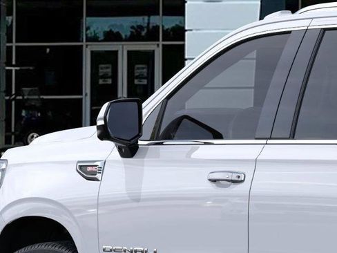 New 2026 GMC Yukon XL Denali w/ Denali Reserve Package RWD image 49