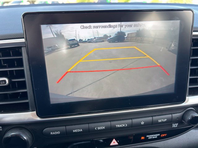 Used 2021 Hyundai Venue SEL FWD image 12