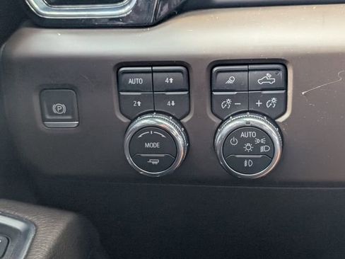 Used 2022 GMC Sierra 1500 Denali image 28