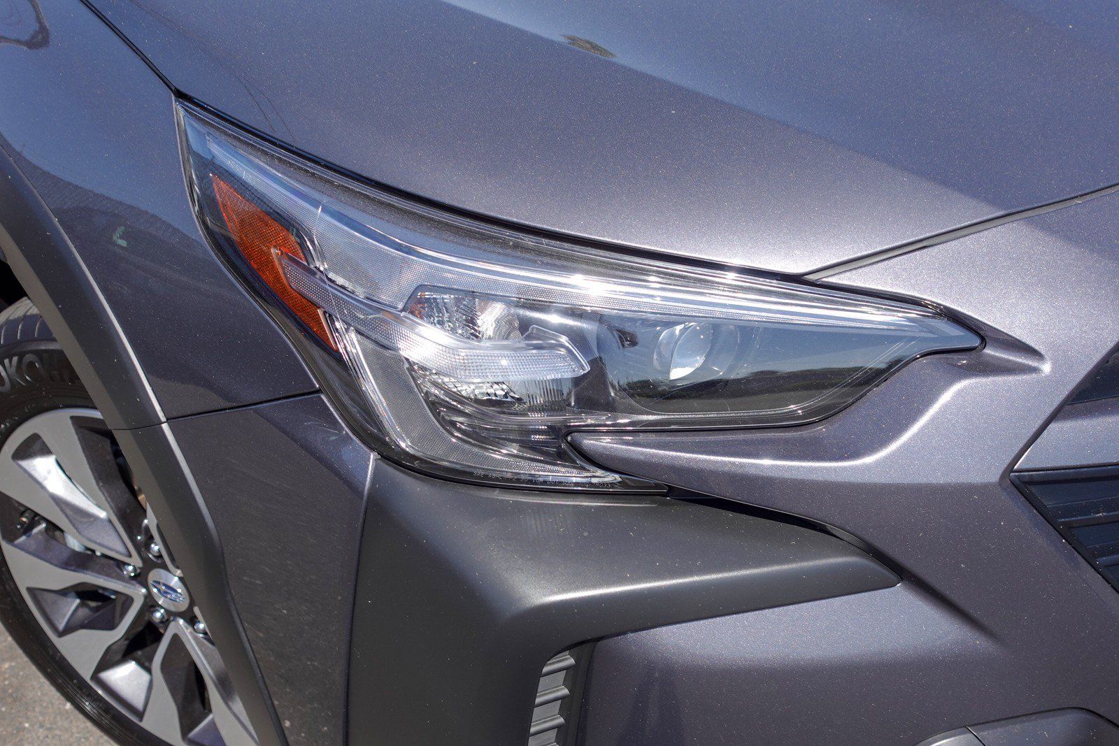 Certified 2025 Subaru Outback Limited AWD/4WD image 2