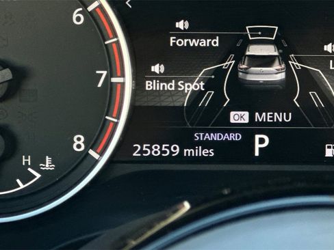 Used 2023 Nissan Rogue SV image 30