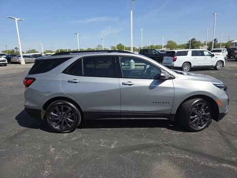 Used 2024 Chevrolet Equinox RS w/ LPO, Floor Liner Package FWD image 21