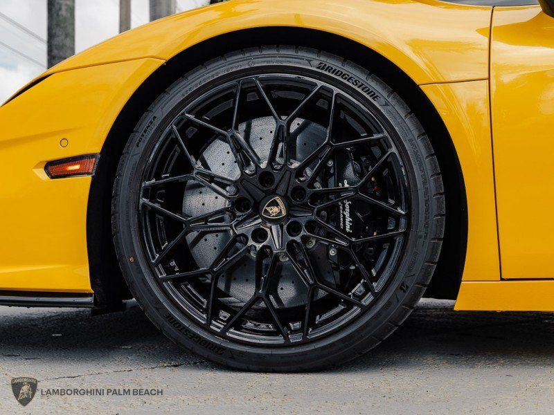Used 2026 Lamborghini Temerario AWD/4WD image 33
