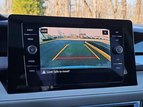 Certified 2025 Volkswagen Taos SEL image 21