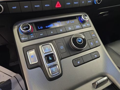 Used 2025 Hyundai Palisade SEL FWD image 25
