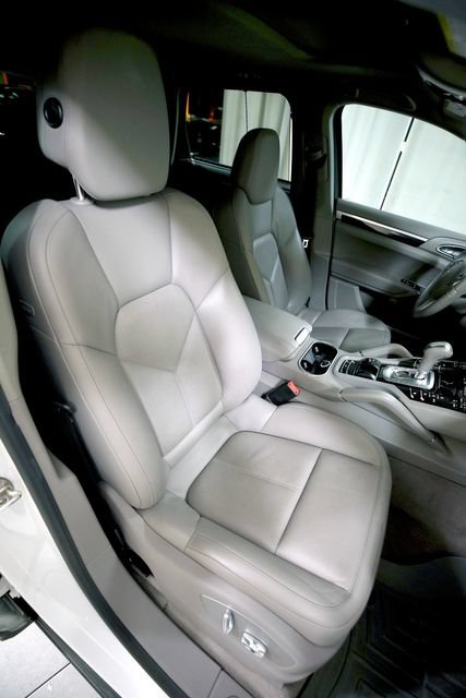 Used 2013 Porsche Cayenne Diesel AWD/4WD image 9
