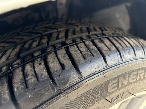 Used 2021 Lexus ES 250 w/ Premium Package image 12