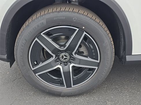 New 2026 Mercedes-Benz GLC 300 4MATIC image 9