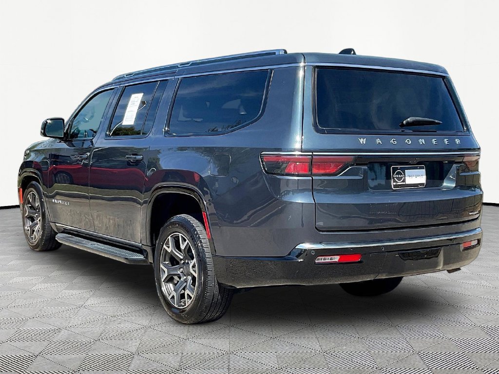 Used 2024 Jeep Wagoneer L Series III w/ Flexible Seating Group AWD/4WD image 8