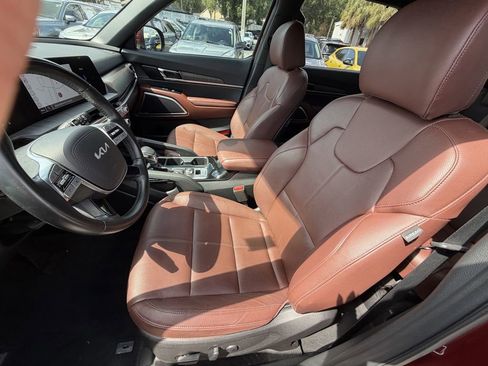 Certified 2023 Kia Telluride EX w/ EX Captain's Chair Package FWD image 20