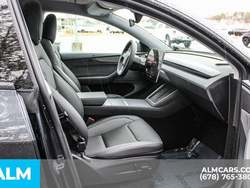 Used 2026 Tesla Model Y Long Range image 19