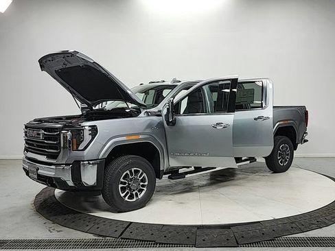 New 2026 GMC Sierra 2500 SLT w/ SLT Premium Package AWD/4WD image 11