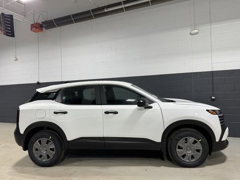 New 2026 Nissan Kicks S image 4