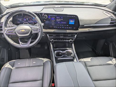 Used 2025 Chevrolet Traverse High Country w/ LPO, Floor Liner Package FWD image 16