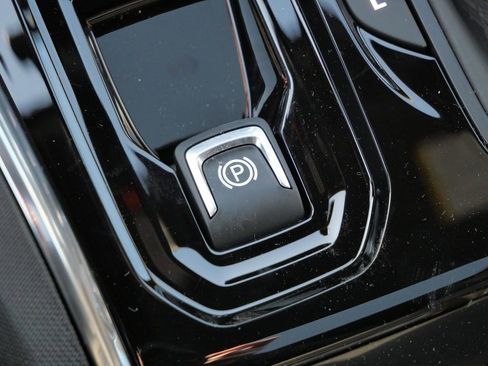 New 2026 GMC Canyon Elevation w/ Convenience Package image 49