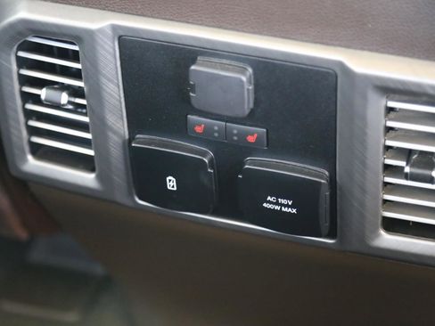 Used 2019 Ford F150 Limited image 30