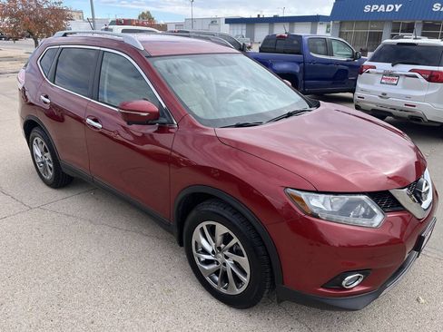 Used 2014 Nissan Rogue SL image 1