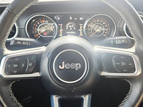 Used 2022 Jeep Gladiator Overland w/ Popular Equipment Package AWD/4WD image 23