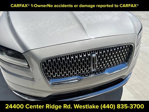 Used 2023 Lincoln Nautilus Reserve AWD/4WD image 2