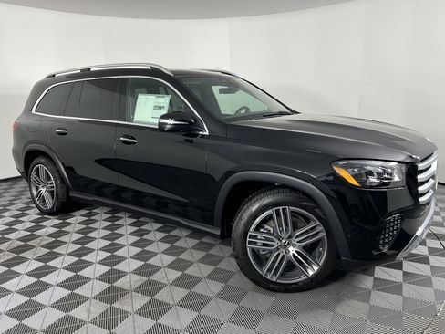New 2025 Mercedes-Benz GLS 450 4MATIC image 2